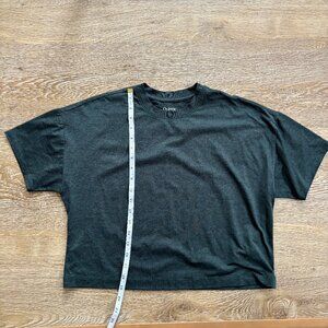 Like New Quince Flowknit Athletic Crop Tee - Green, Size S